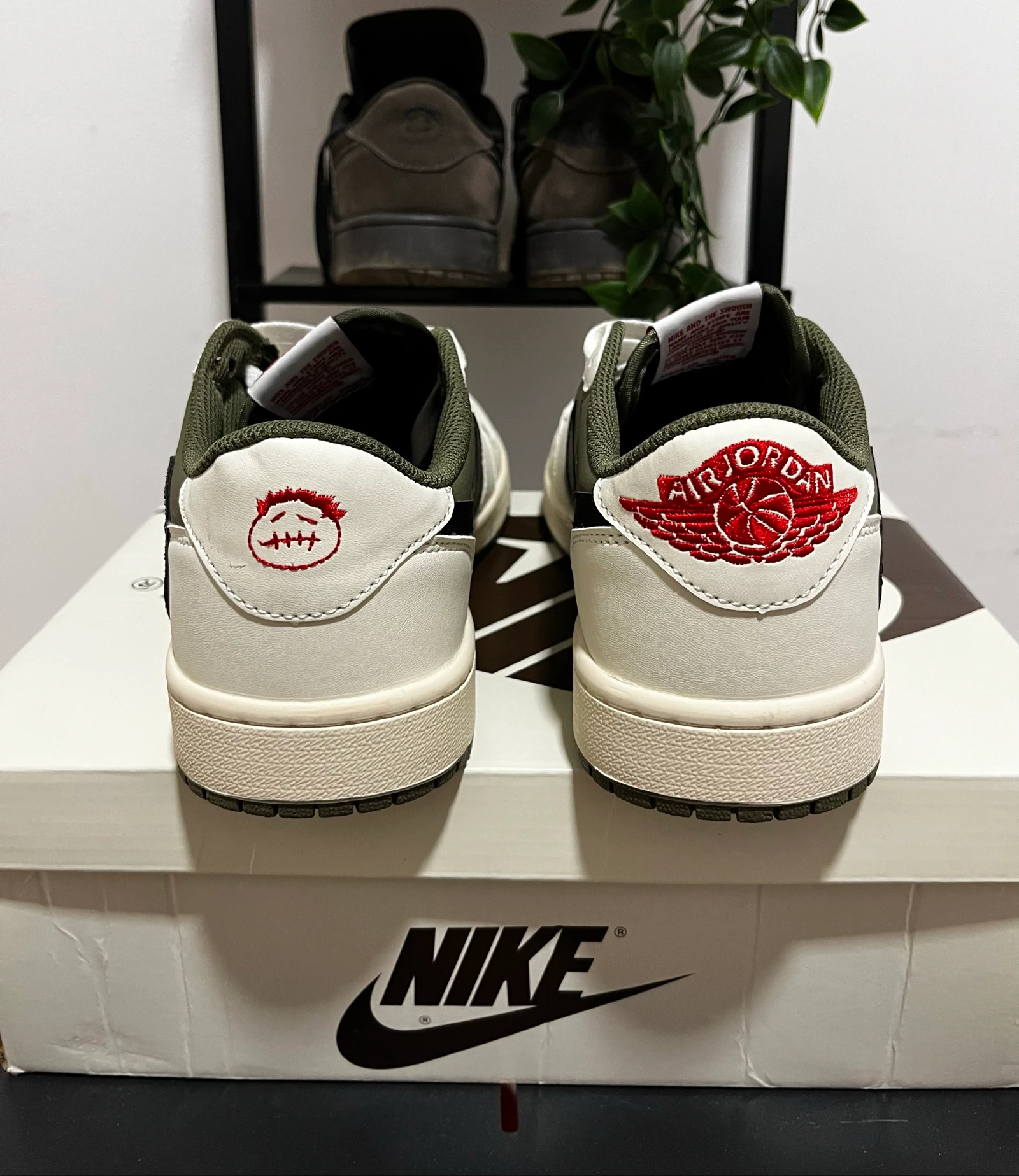 Jordan 1 Retro Low OG SP Travis Scott Medium Olive Size43 – photo 2